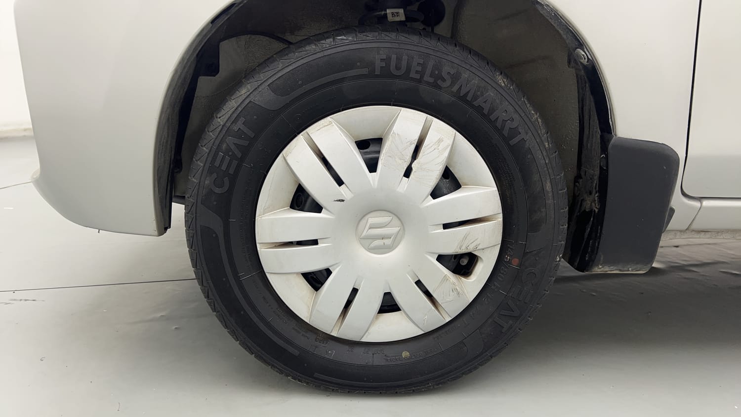 Used 2020 Maruti Suzuki Alto 800 LXi Petrol Manual tyres LEFT FRONT TYRE RIM VIEW