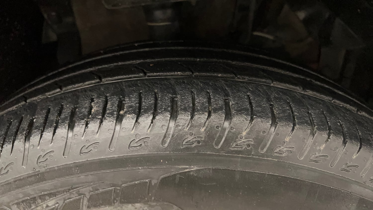 Used 2019 maruti-suzuki Vitara Brezza ZDi AGS Diesel Automatic tyres RIGHT FRONT TYRE TREAD VIEW