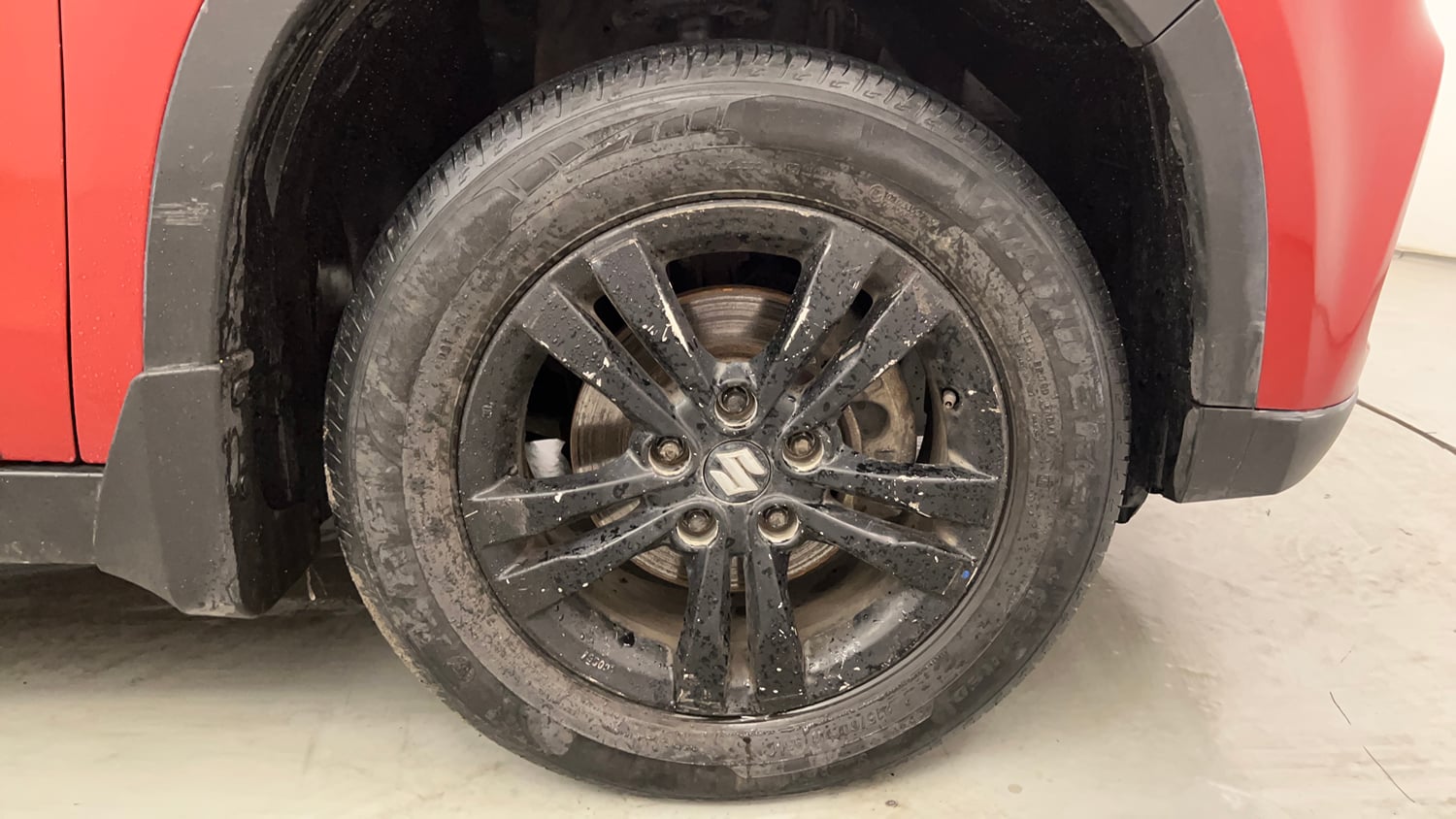 Used 2019 maruti-suzuki Vitara Brezza ZDi AGS Diesel Automatic tyres RIGHT FRONT TYRE RIM VIEW