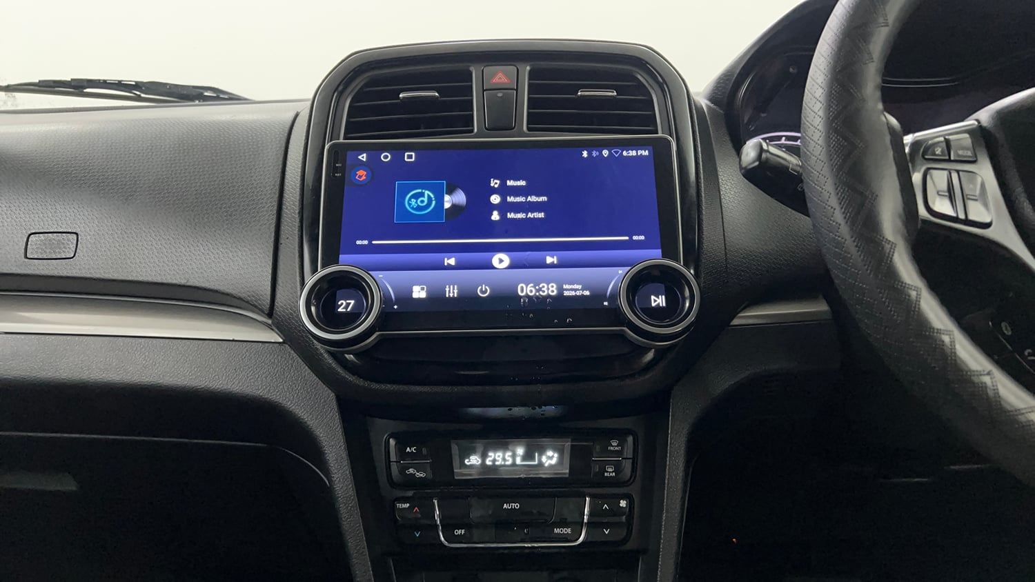 Used 2019 maruti-suzuki Vitara Brezza ZDi AGS Diesel Automatic interior MUSIC SYSTEM & AC CONTROL VIEW