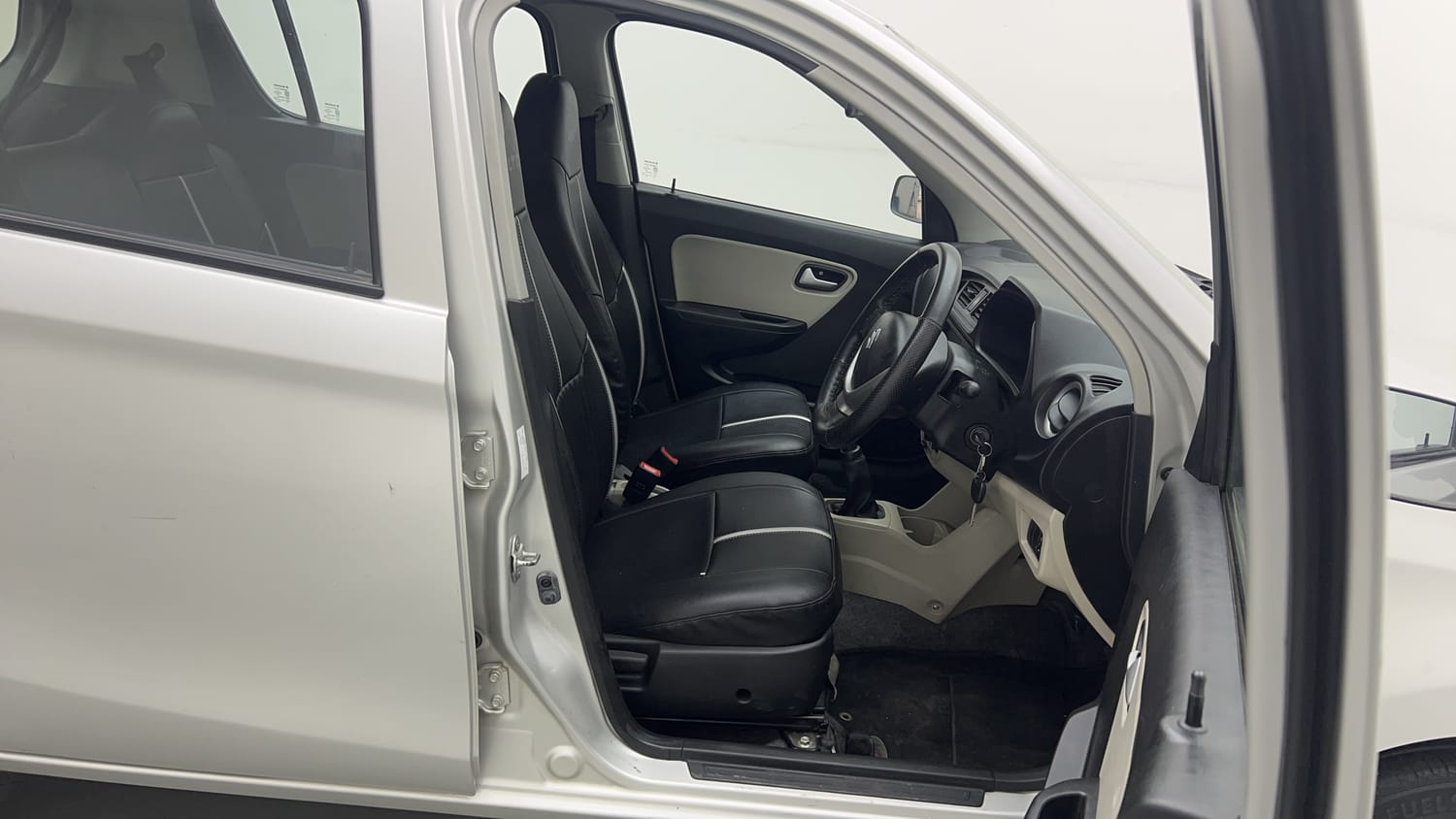 Used 2020 Maruti Suzuki Alto 800 LXi Petrol Manual interior RIGHT SIDE FRONT DOOR CABIN VIEW