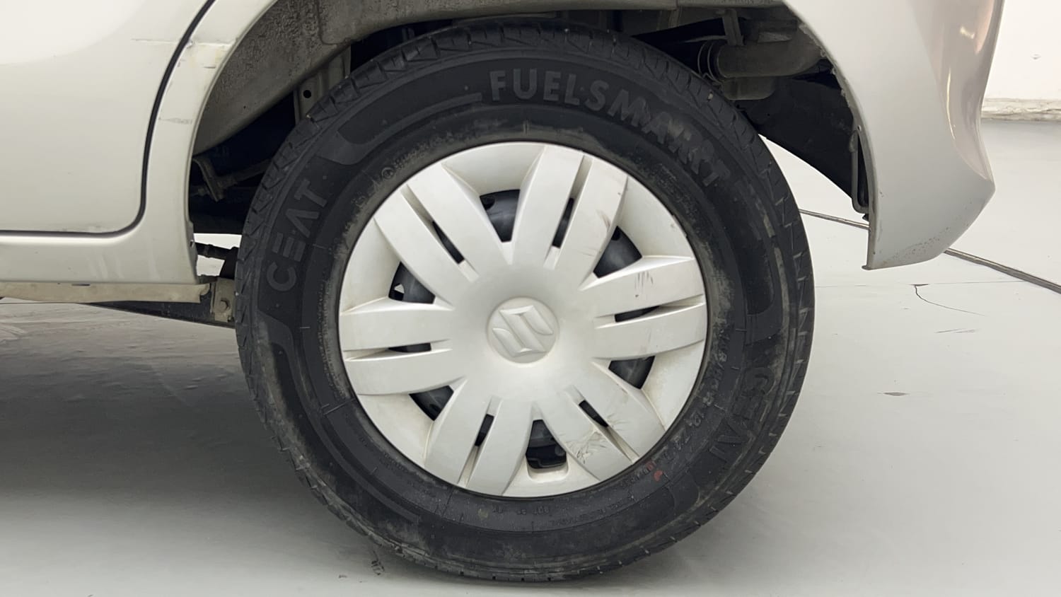Used 2020 Maruti Suzuki Alto 800 LXi Petrol Manual tyres LEFT REAR TYRE RIM VIEW
