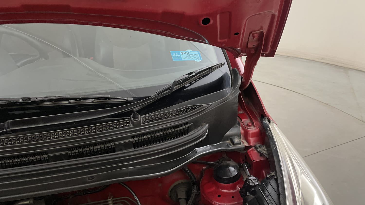 Used 2015 Hyundai Eon Magna + Petrol Manual engine ENGINE LEFT SIDE HINGE & APRON VIEW