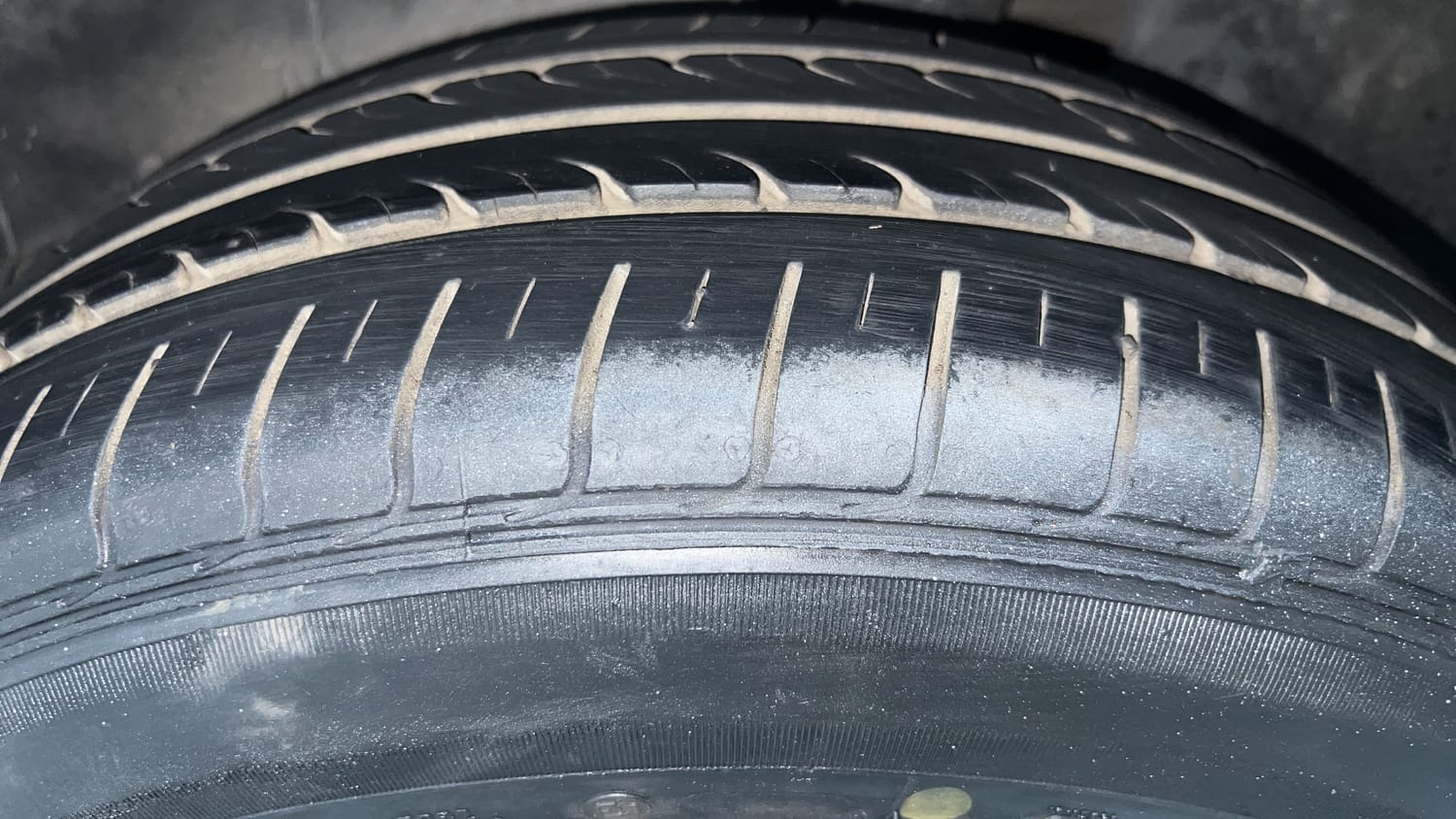Used 2018 Maruti Suzuki Dzire VXi AMT Petrol Automatic tyres LEFT REAR TYRE TREAD VIEW