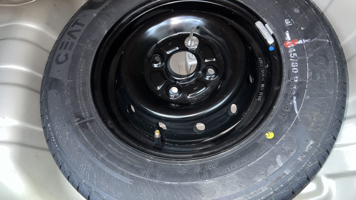 Used 2020 Maruti Suzuki Alto 800 LXi Petrol Manual tyres SPARE TYRE VIEW