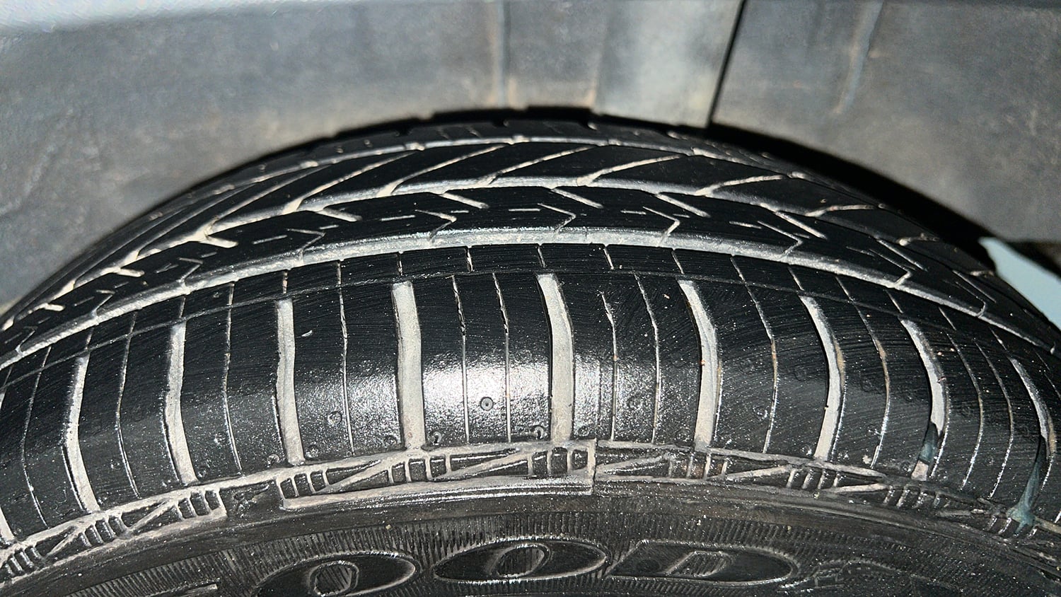 Used 2023 Renault Kwid CLIMBER Petrol Manual tyres LEFT REAR TYRE TREAD VIEW