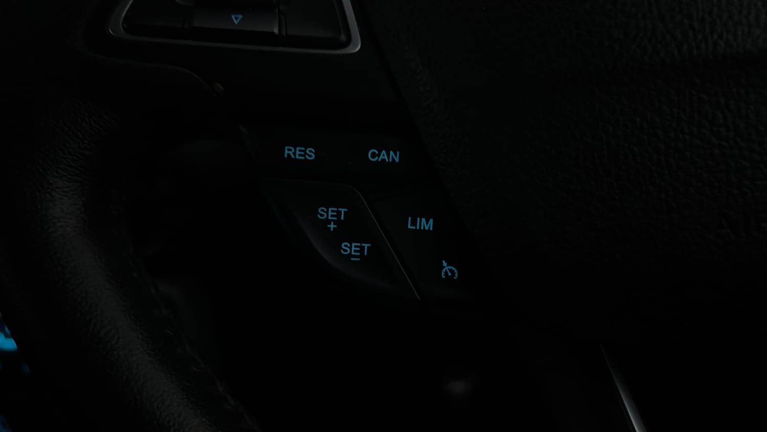 Used 2018 Ford EcoSport Titanium + 1.5L TDCi Diesel Manual top_features Cruise control