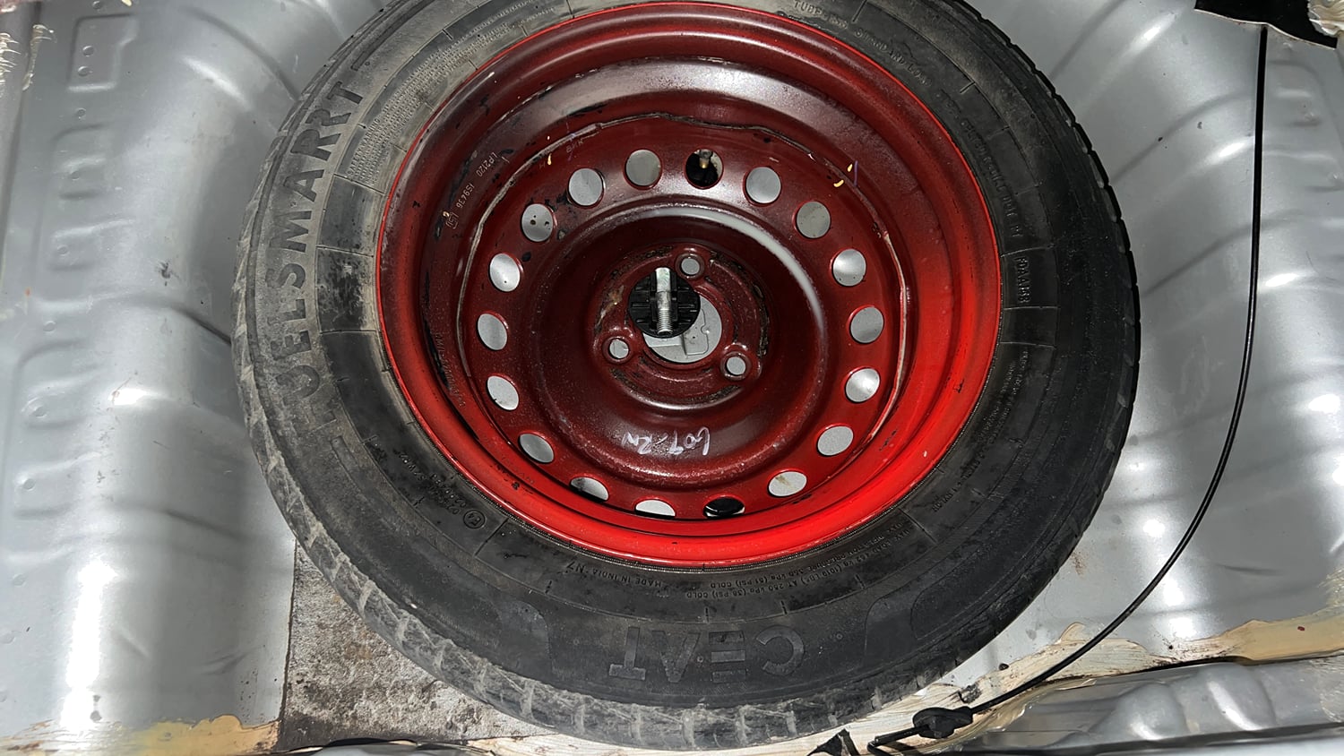 Used 2023 Renault Kwid CLIMBER Petrol Manual tyres SPARE TYRE VIEW