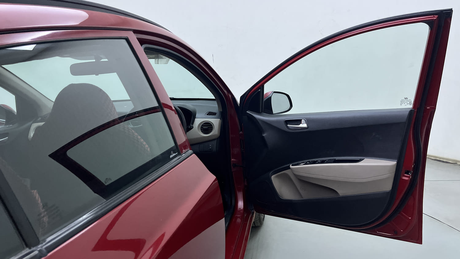 Used 2017 Hyundai Grand i10 Sportz (O) AT 1.2 Kappa VTVT Petrol Automatic interior RIGHT FRONT DOOR OPEN VIEW