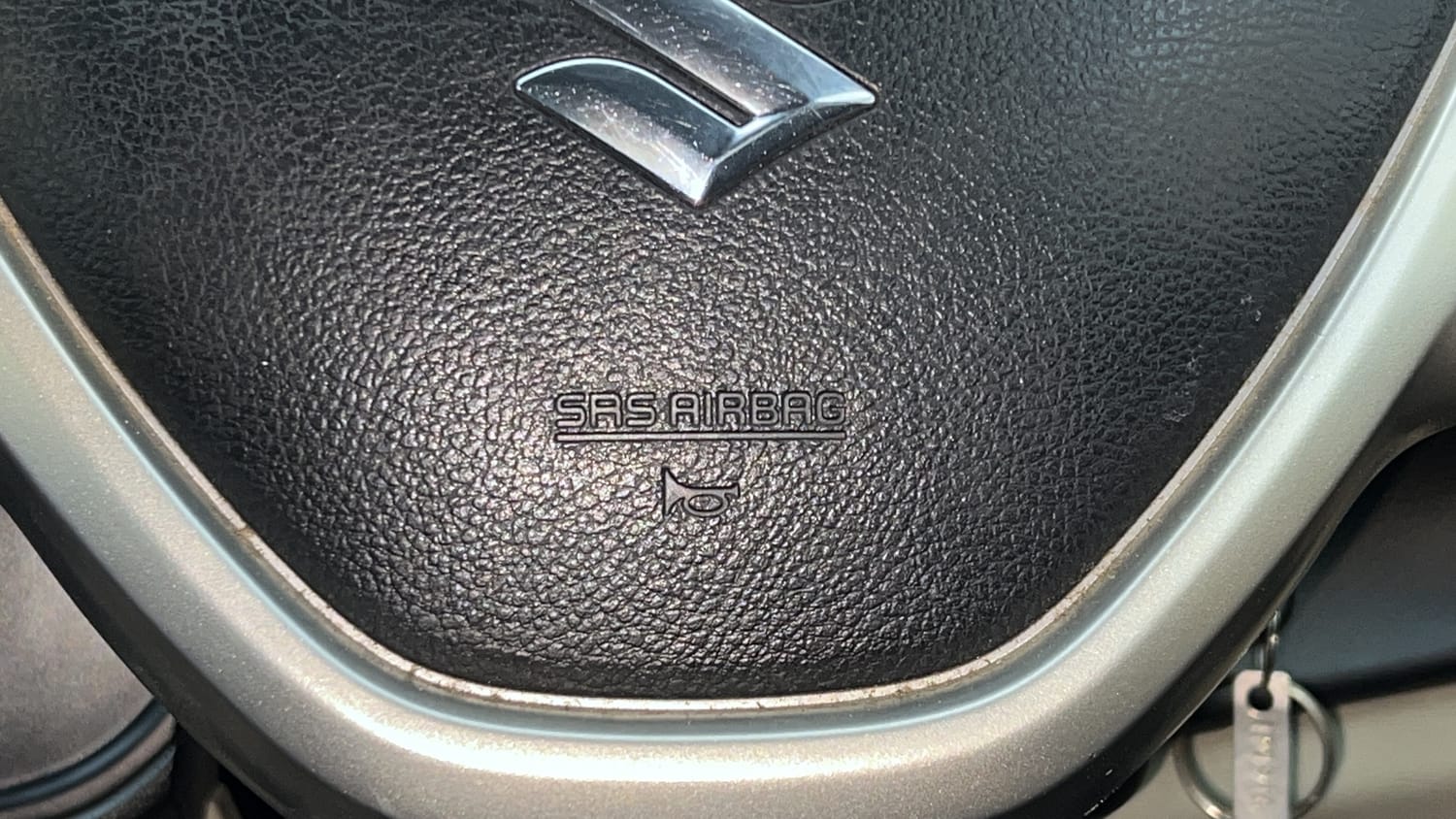 Used 2020 Maruti Suzuki Alto 800 LXi Petrol Manual top_features Airbags
