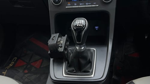 Used 2021 Hyundai Creta S 1.5 Diesel Diesel Manual interior GEAR  KNOB VIEW