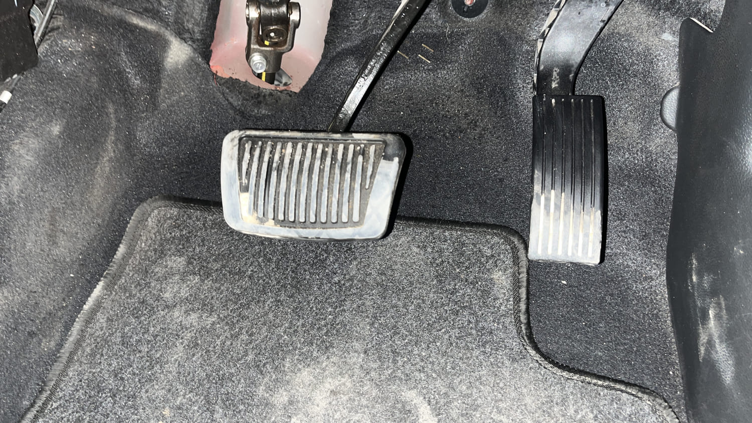 Used 2017 Hyundai Grand i10 Sportz (O) AT 1.2 Kappa VTVT Petrol Automatic interior PEDALS VIEW