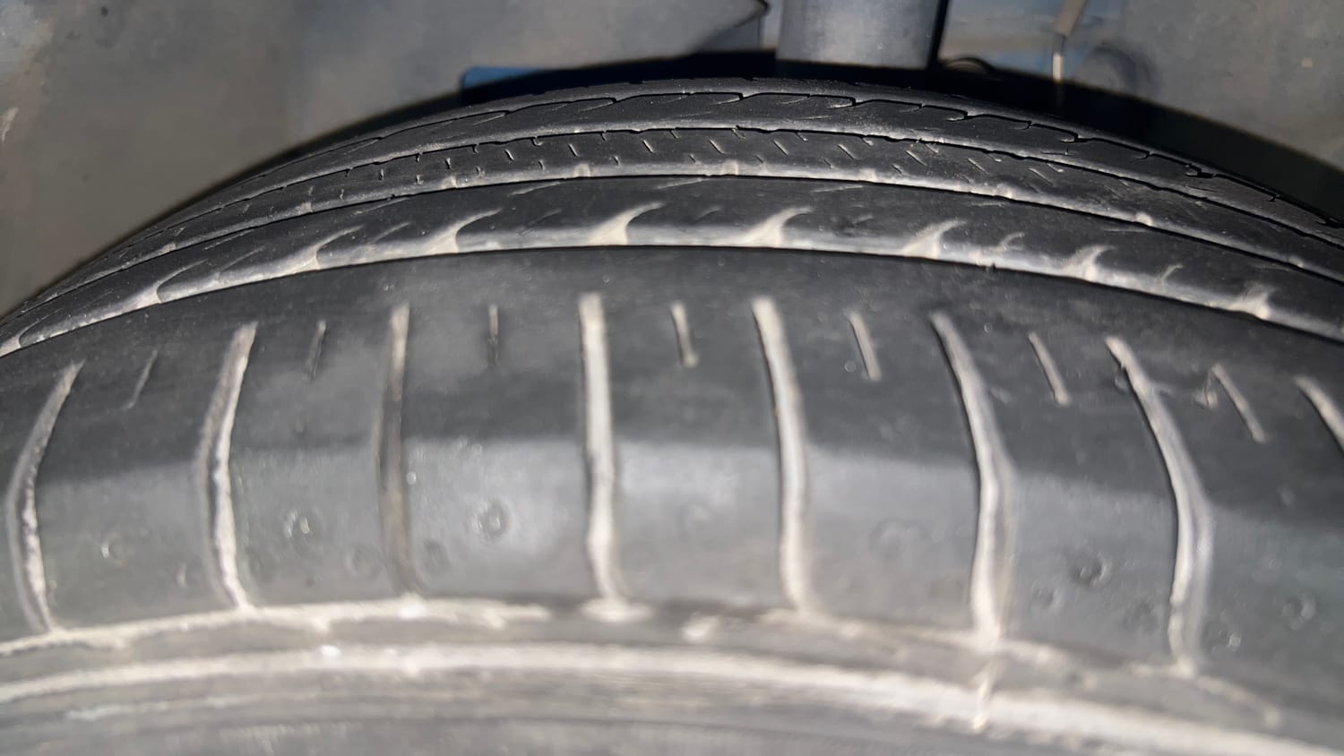 Used 2018 Ford EcoSport Titanium + 1.5L TDCi Diesel Manual tyres LEFT FRONT TYRE TREAD VIEW