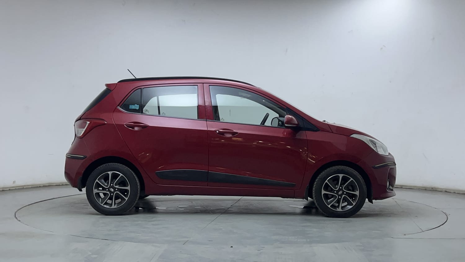 Used 2017 Hyundai Grand i10 Sportz (O) AT 1.2 Kappa VTVT Petrol Automatic exterior RIGHT SIDE VIEW