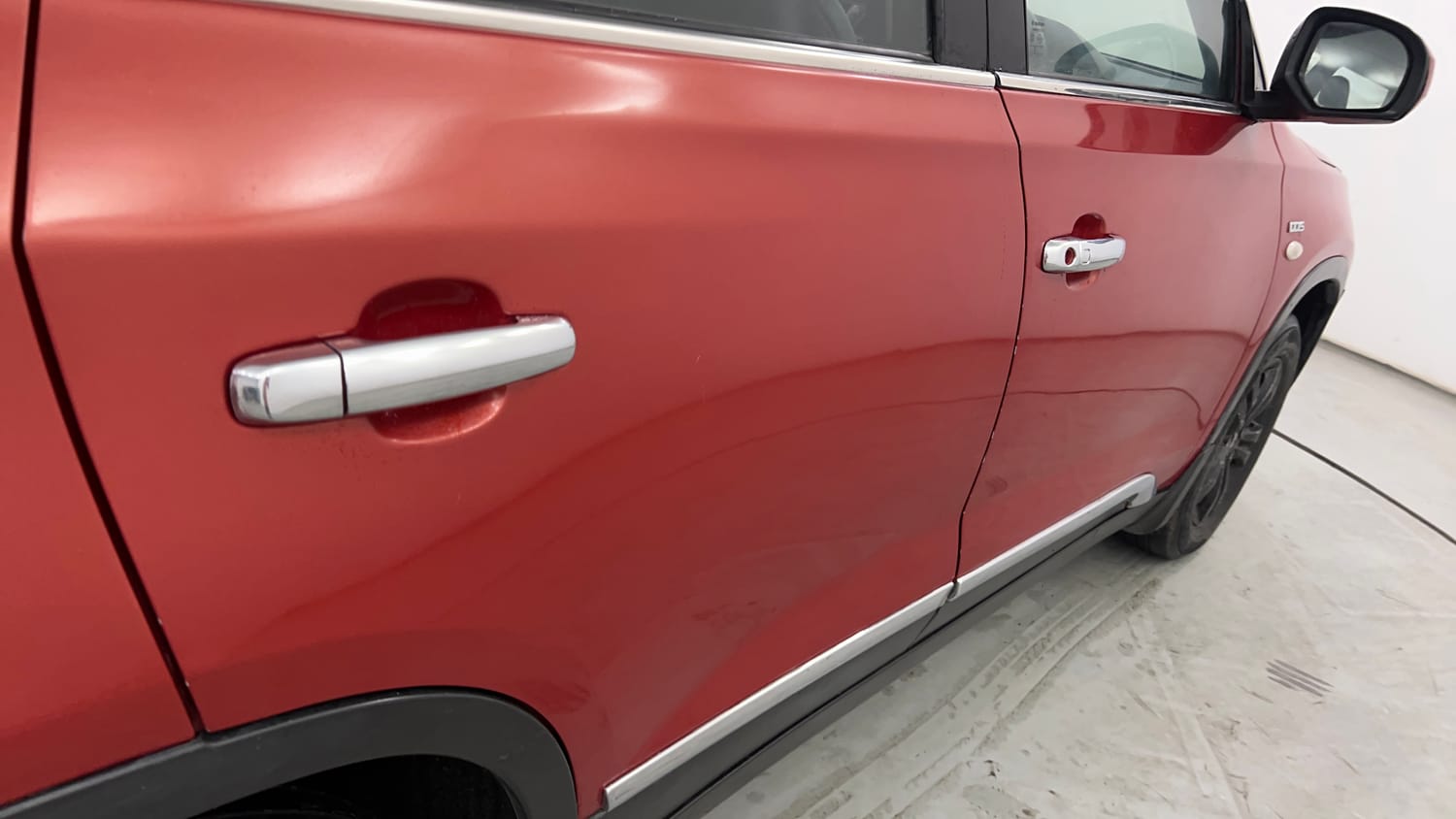 Used 2019 maruti-suzuki Vitara Brezza ZDi AGS Diesel Automatic dents MINOR SCRATCH