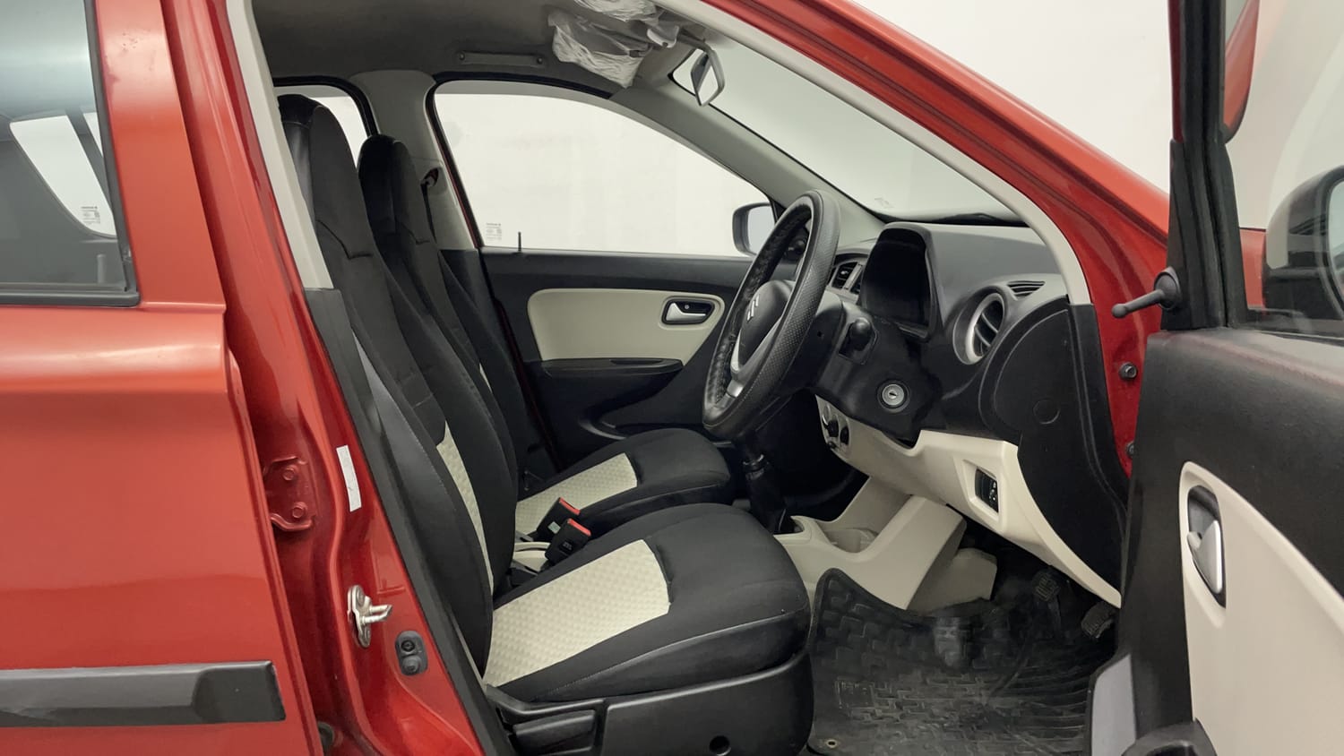 Used 2019 Maruti Suzuki Alto 800 VXi Petrol Manual interior RIGHT SIDE FRONT DOOR CABIN VIEW