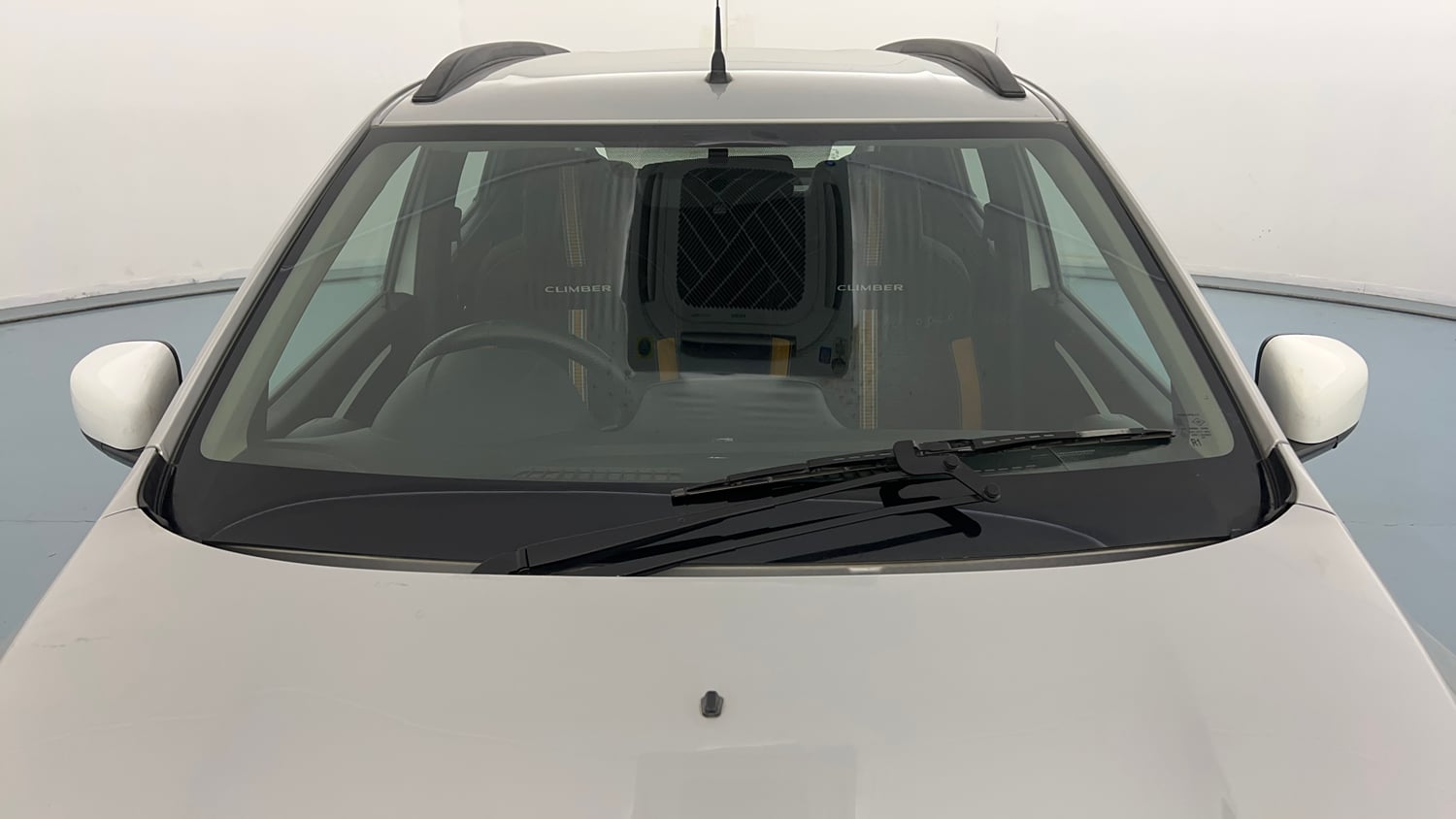 Used 2023 Renault Kwid CLIMBER Petrol Manual exterior FRONT WINDSHIELD VIEW