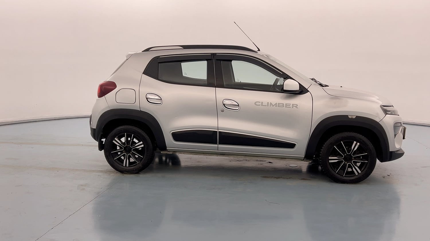 Used 2023 Renault Kwid CLIMBER Petrol Manual exterior RIGHT SIDE VIEW
