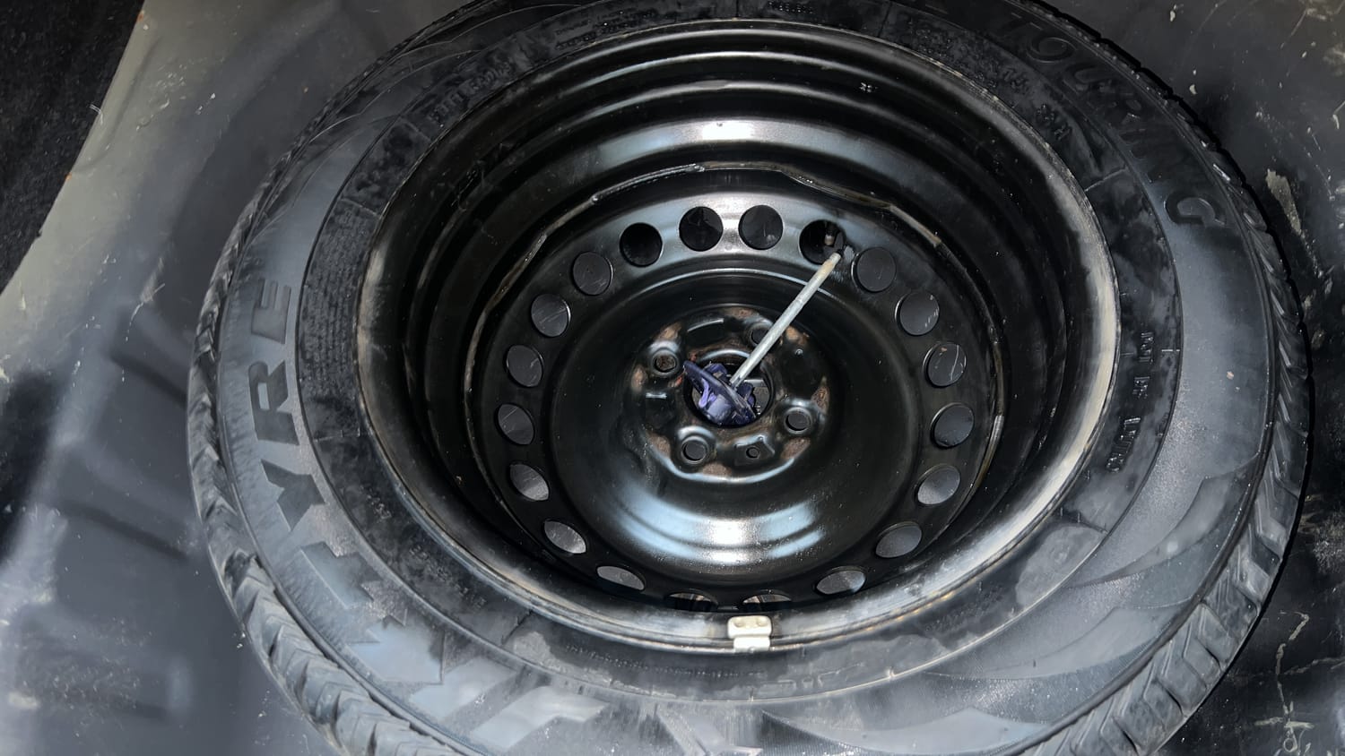 Used 2018 Maruti Suzuki Dzire VXi AMT Petrol Automatic tyres SPARE TYRE VIEW