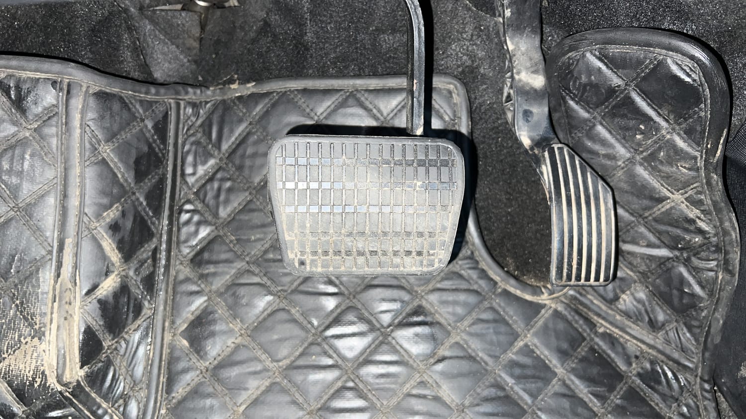Used 2022 Tata Nexon XMA (S) Petrol Automatic interior PEDALS VIEW