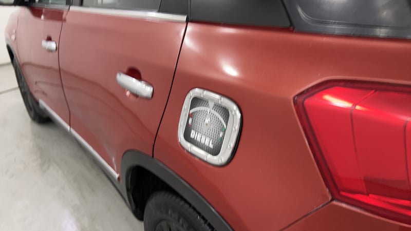 Used 2019 maruti-suzuki Vitara Brezza ZDi AGS Diesel Automatic dents MINOR SCRATCH