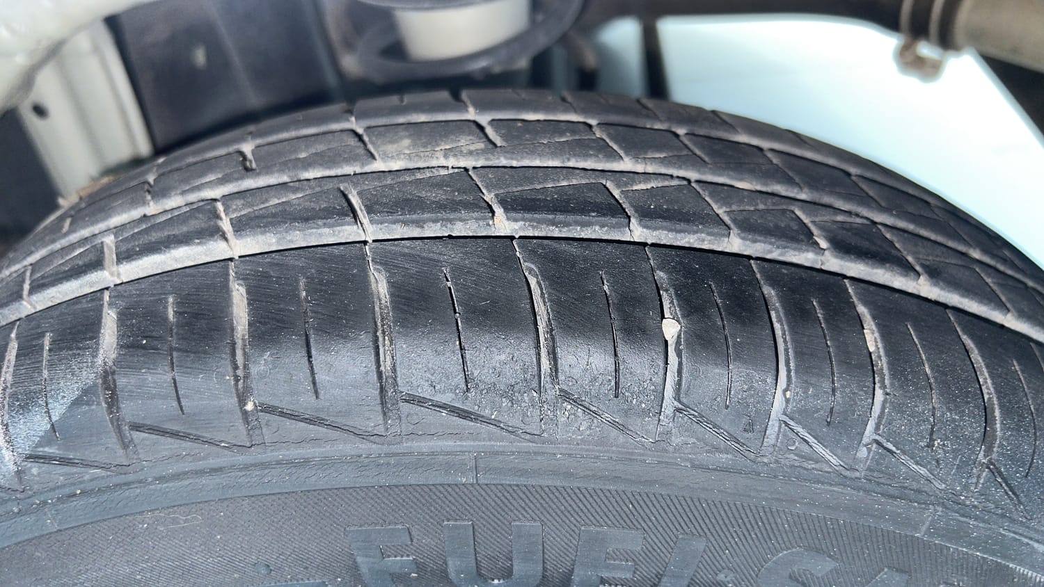 Used 2020 Maruti Suzuki Alto 800 LXi Petrol Manual tyres LEFT REAR TYRE TREAD VIEW