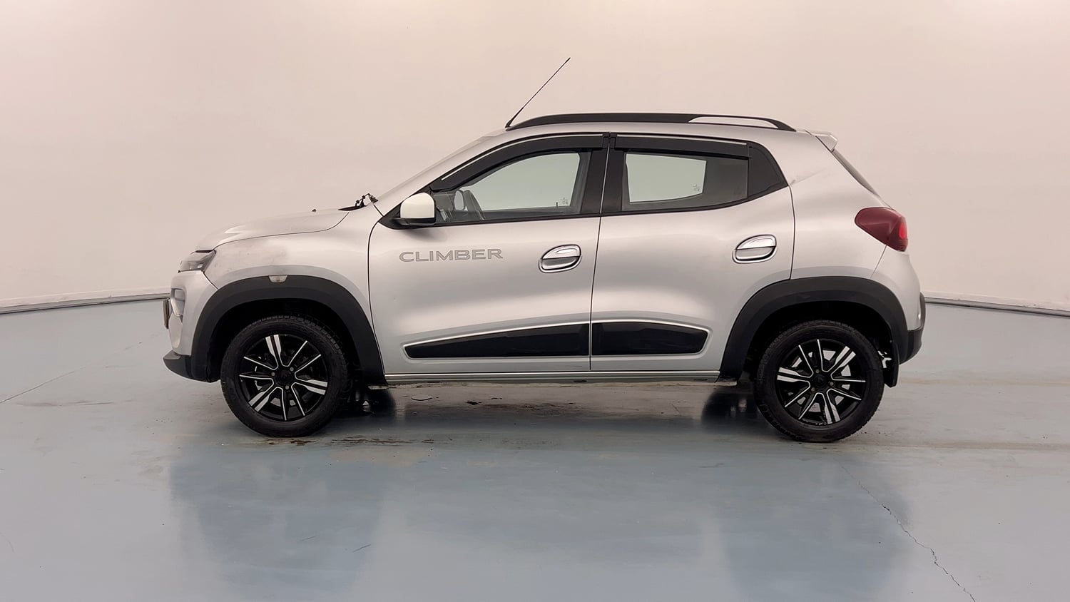 Used 2023 Renault Kwid CLIMBER Petrol Manual exterior LEFT SIDE VIEW