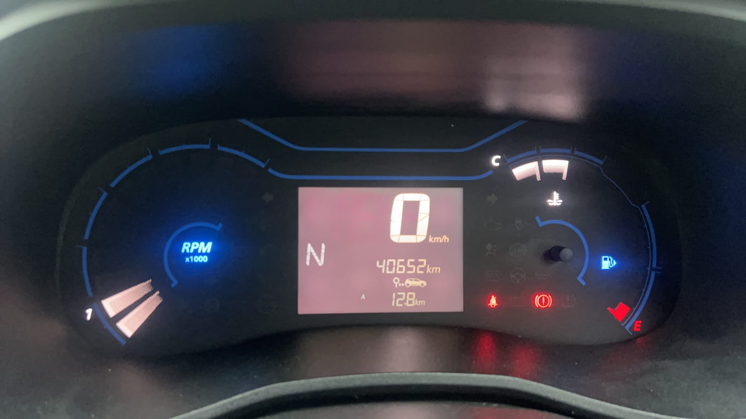 Used 2020 Renault Kwid 1.0 RXT AMT Opt Petrol Automatic interior CLUSTERMETER VIEW