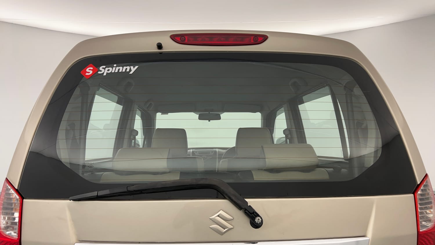 Used 2013 Maruti Suzuki Wagon R VXI Petrol Manual exterior BACK WINDSHIELD VIEW