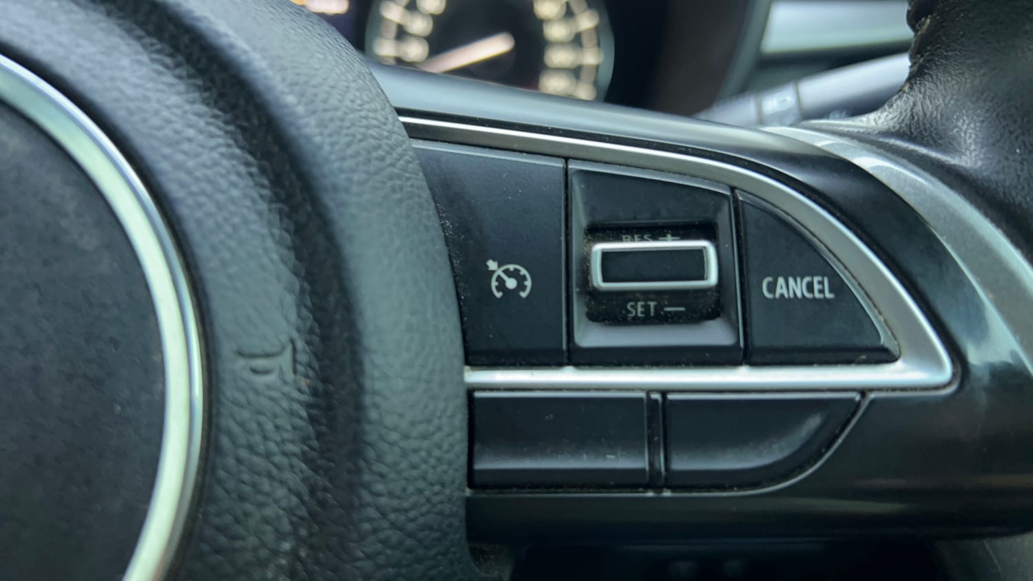 Used 2022 Maruti Suzuki Baleno Alpha AGS Petrol Automatic top_features Cruise control