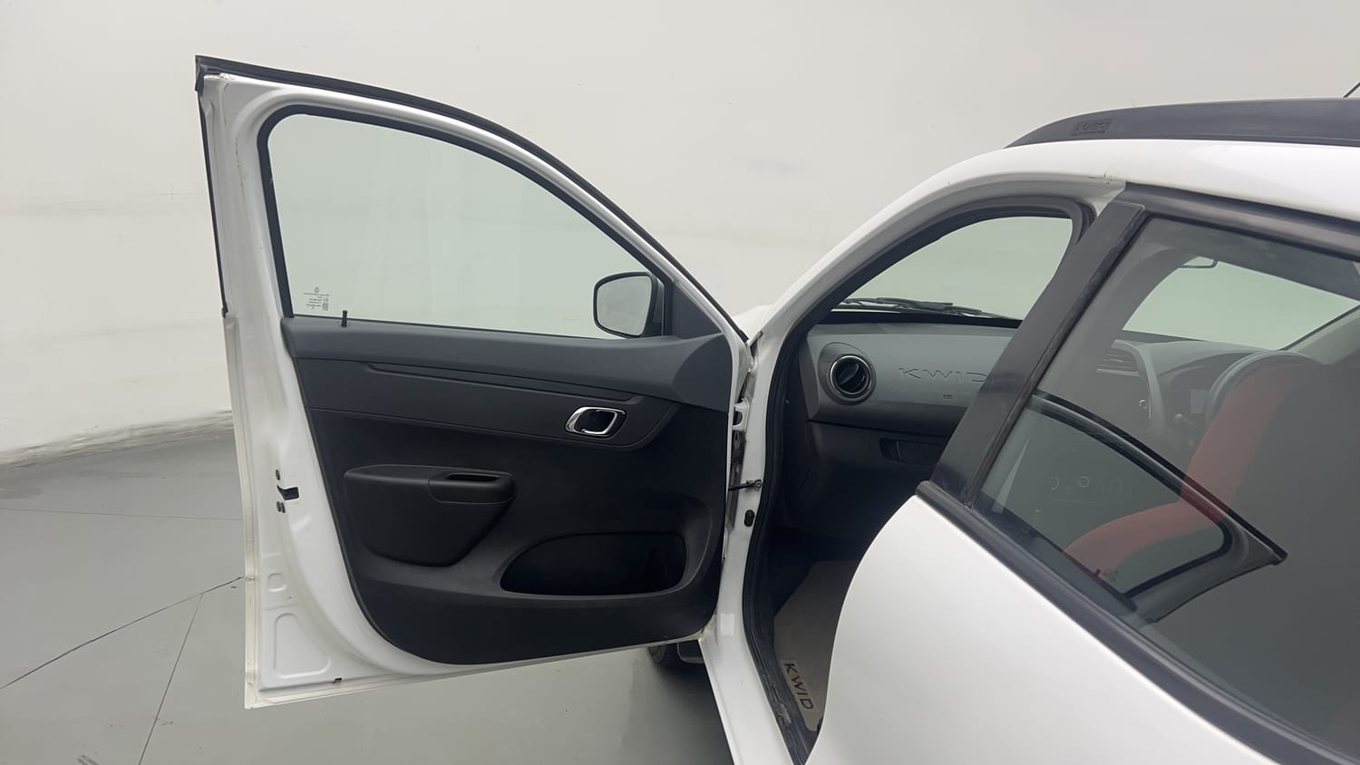 Used 2020 Renault Kwid 1.0 RXT AMT Opt Petrol Automatic interior LEFT FRONT DOOR OPEN VIEW