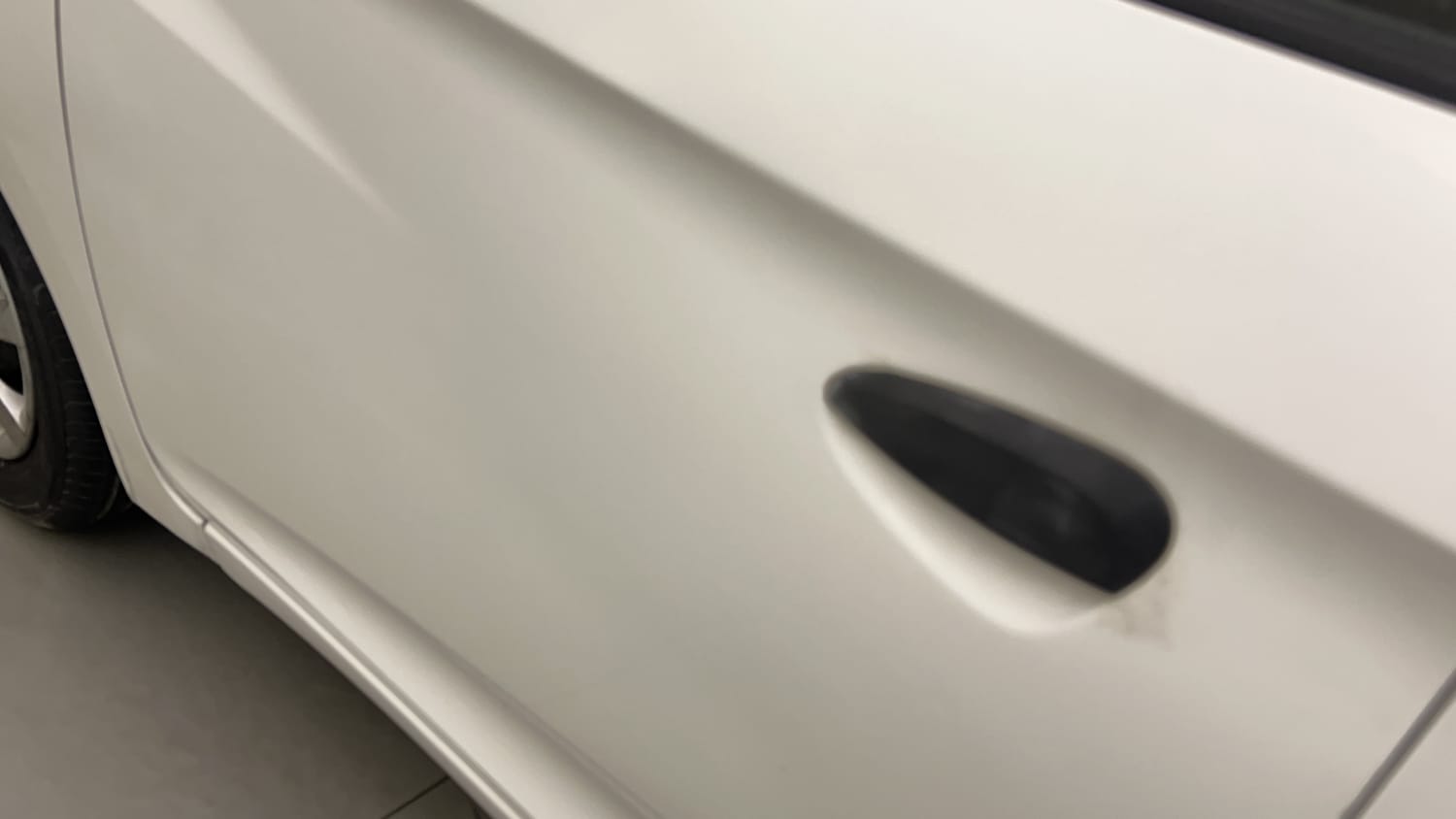 Used 2012 Hyundai Eon Magna Petrol Manual dents MINOR SCRATCH