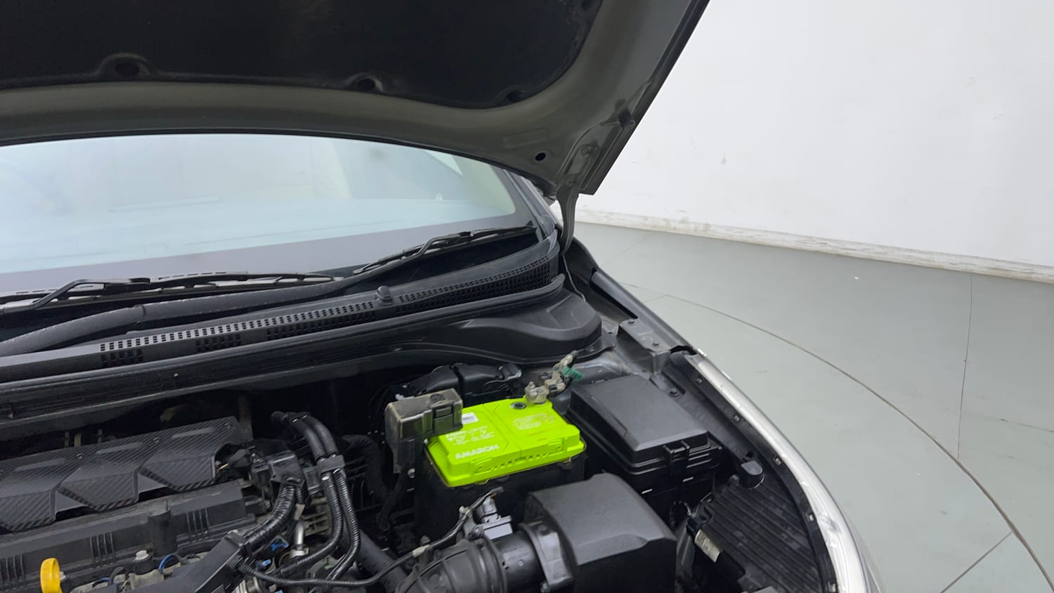 Used 2021 Hyundai Verna SX 1.5 MPi Petrol Manual engine ENGINE LEFT SIDE HINGE & APRON VIEW