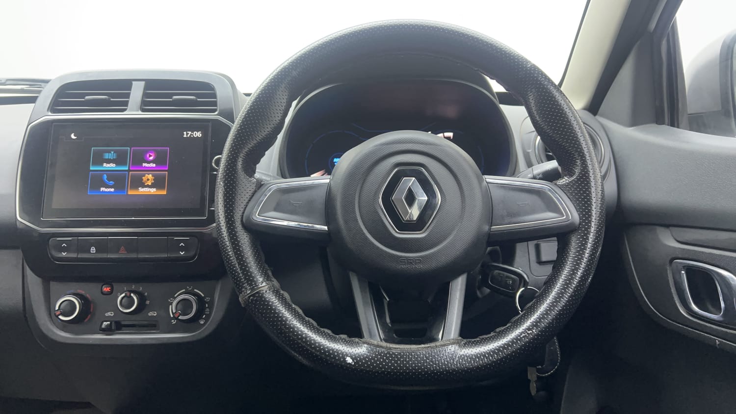 Used 2020 Renault Kwid 1.0 RXT AMT Opt Petrol Automatic interior STEERING VIEW