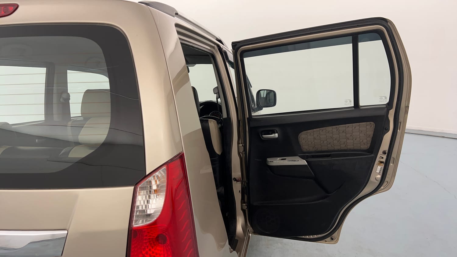 Used 2013 Maruti Suzuki Wagon R VXI Petrol Manual interior RIGHT REAR DOOR OPEN VIEW