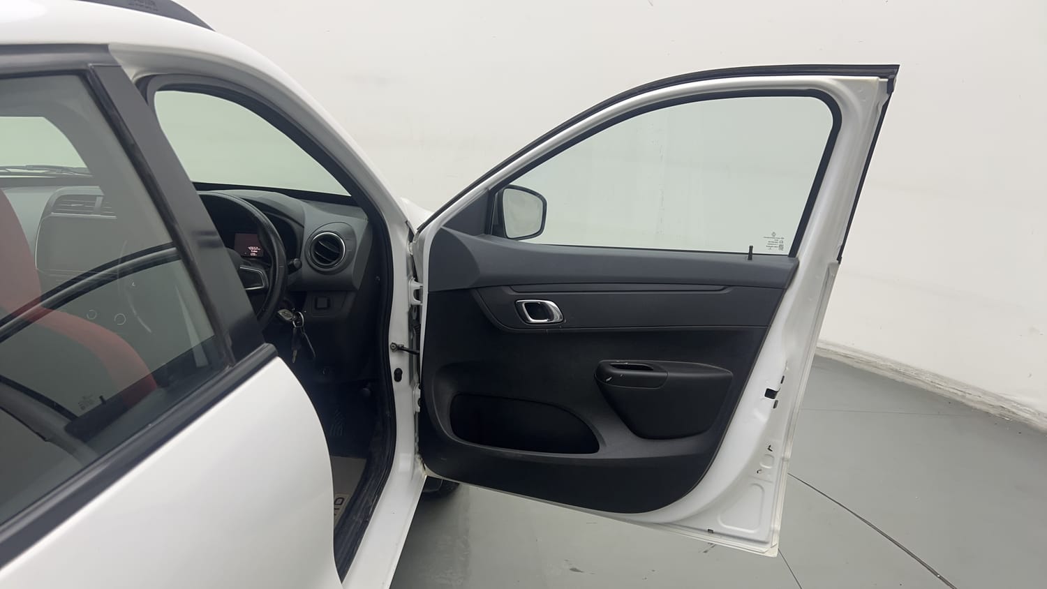 Used 2020 Renault Kwid 1.0 RXT AMT Opt Petrol Automatic interior RIGHT FRONT DOOR OPEN VIEW
