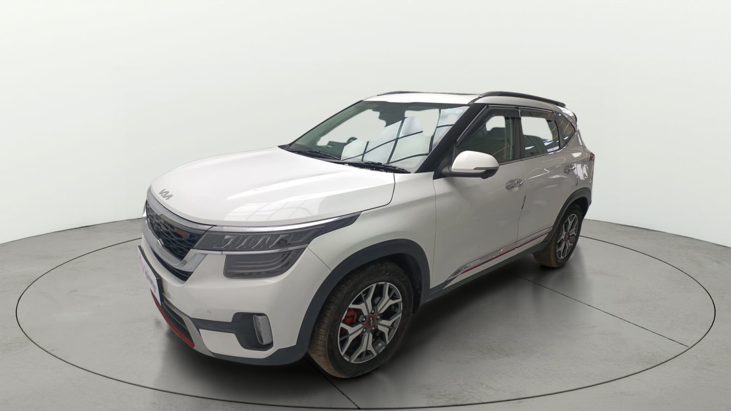 Used 2022 Kia Seltos GTX Plus 1.4 DCT Petrol Automatic exterior LEFT FRONT CORNER VIEW