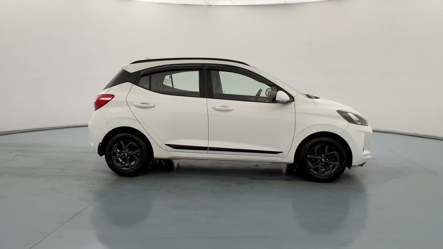Used 2020 Hyundai Grand i10 Nios Sportz 1.2 Kappa VTVT Petrol Manual exterior RIGHT SIDE VIEW