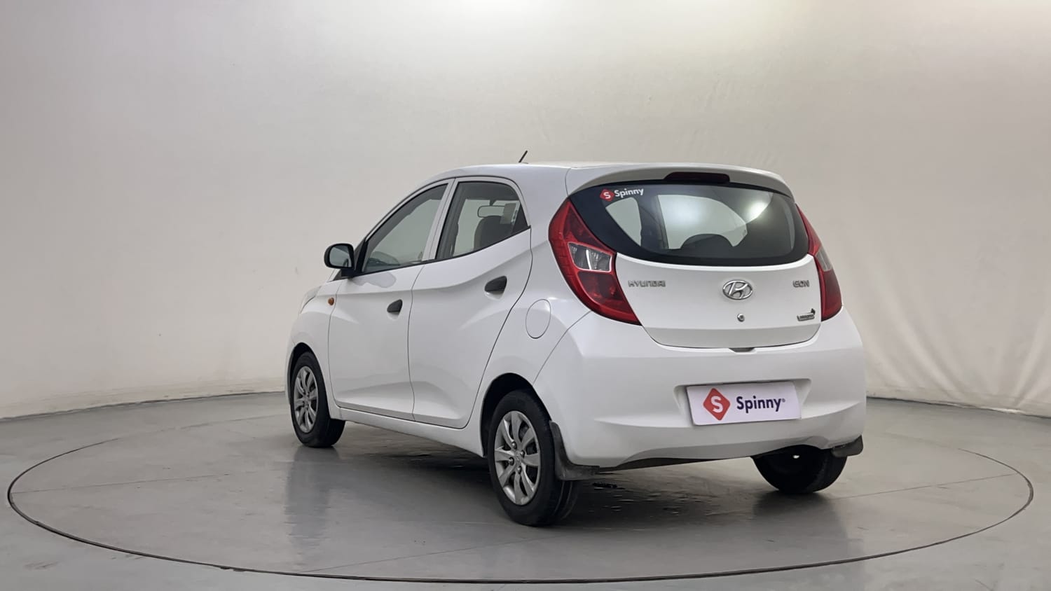 Used 2012 Hyundai Eon Magna Petrol Manual exterior LEFT REAR CORNER VIEW