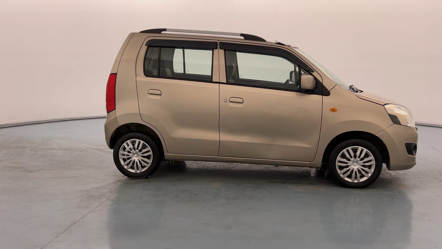 Used 2013 Maruti Suzuki Wagon R VXI Petrol Manual exterior RIGHT SIDE VIEW