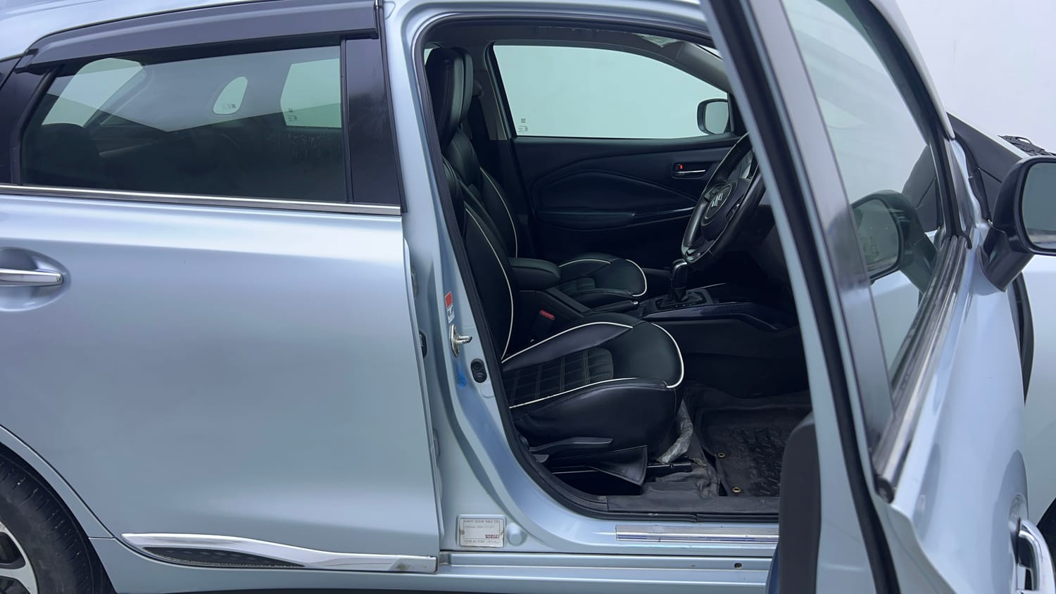 Used 2022 Maruti Suzuki Baleno Alpha AGS Petrol Automatic interior RIGHT SIDE FRONT DOOR CABIN VIEW