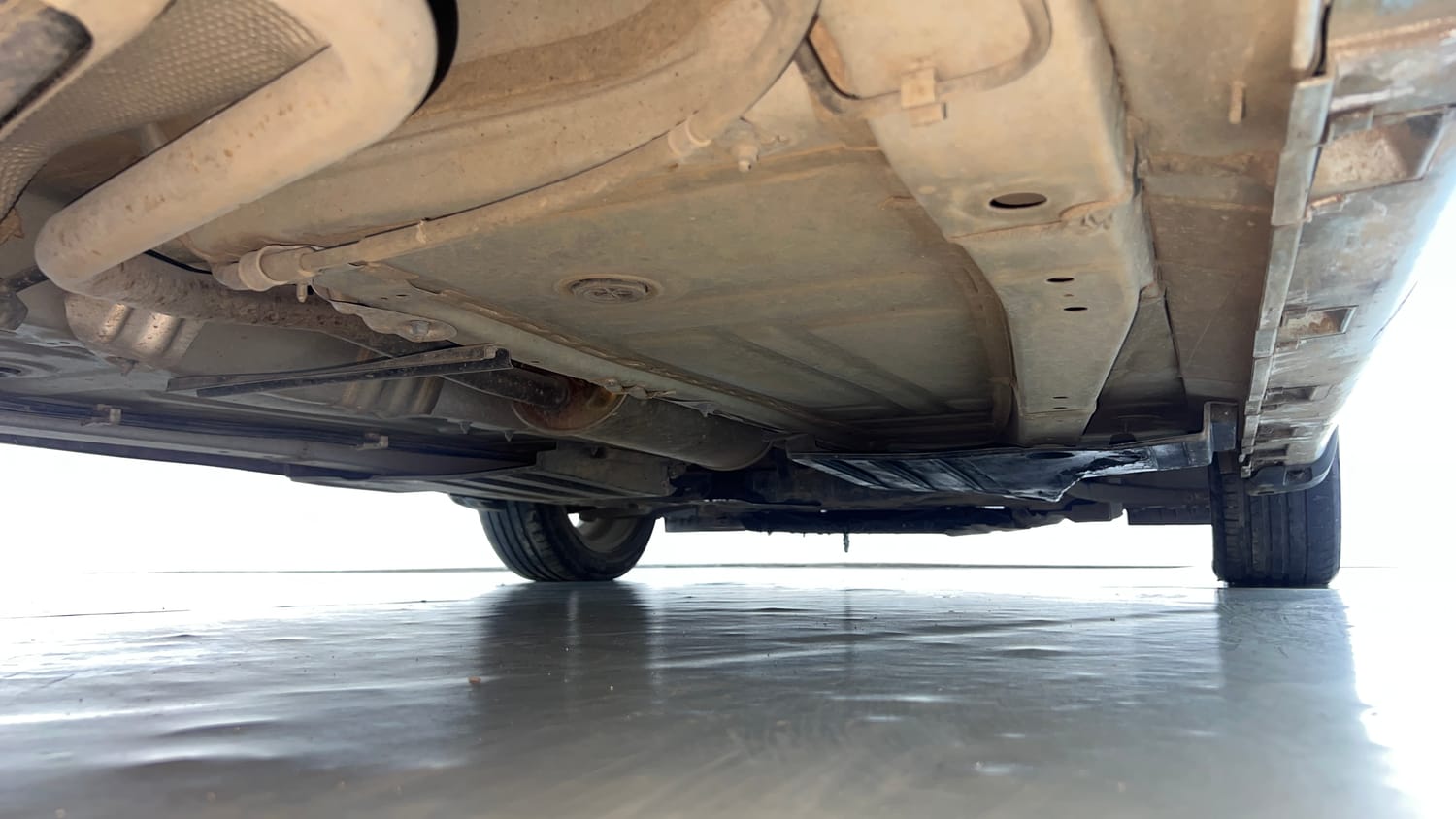 Used 2022 Maruti Suzuki Baleno Alpha AGS Petrol Automatic extra REAR RIGHT UNDERBODY VIEW