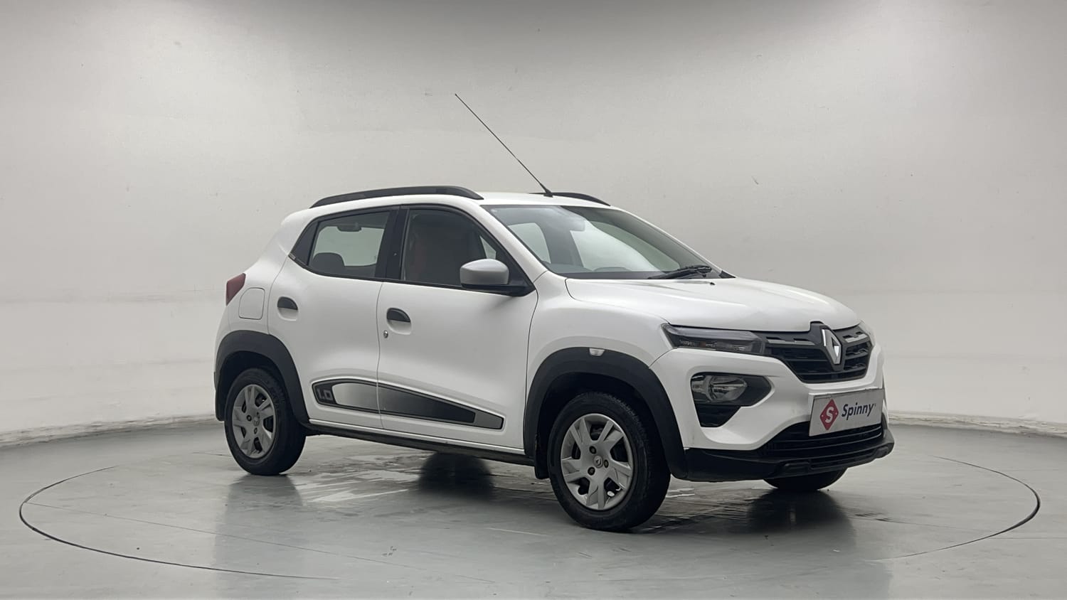 Used 2020 Renault Kwid 1.0 RXT AMT Opt Petrol Automatic exterior RIGHT FRONT CORNER VIEW