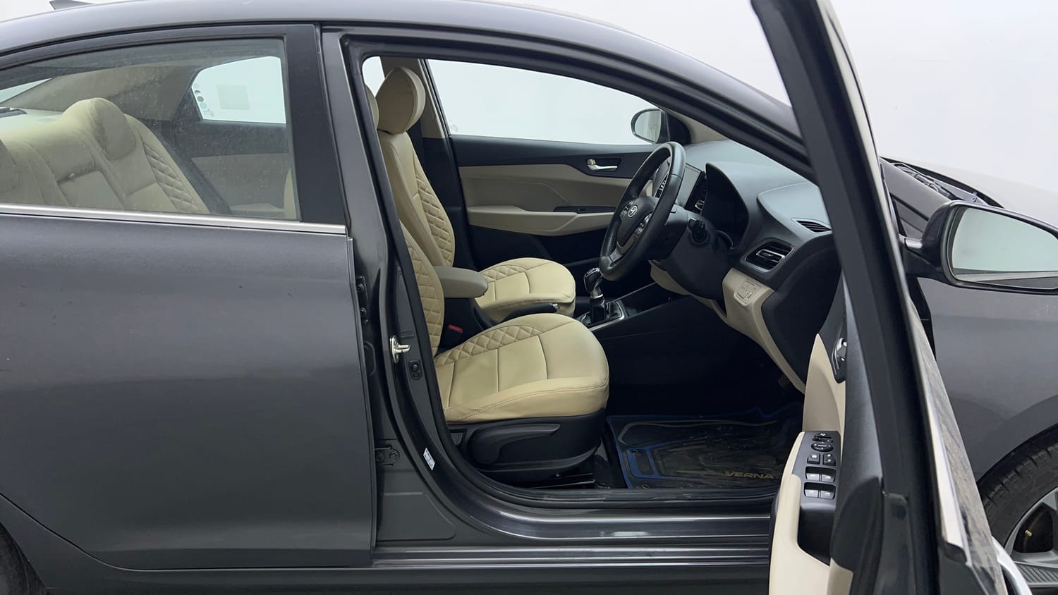 Used 2021 Hyundai Verna SX 1.5 MPi Petrol Manual interior RIGHT SIDE FRONT DOOR CABIN VIEW