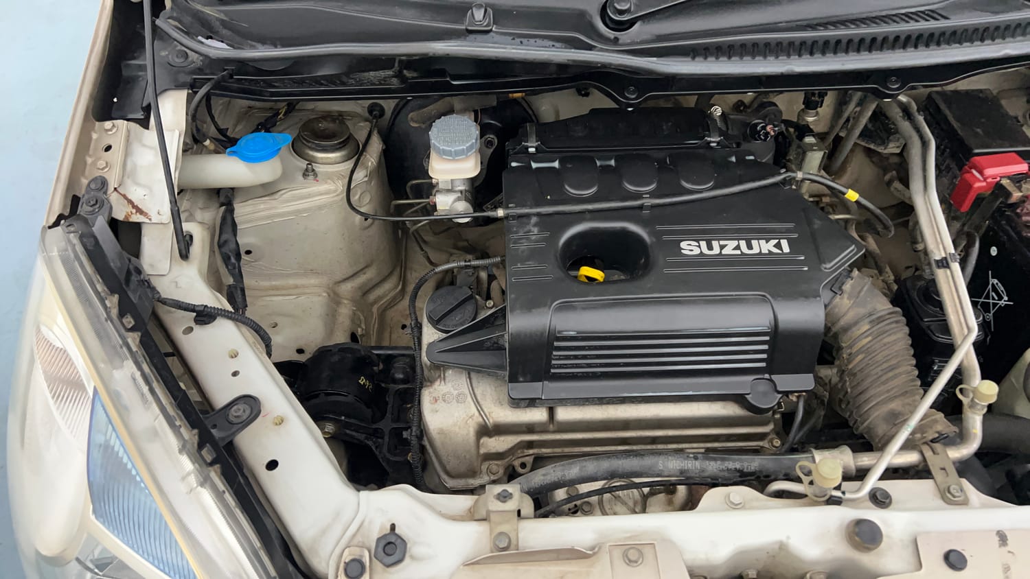 Used 2013 Maruti Suzuki Wagon R VXI Petrol Manual engine ENGINE RIGHT SIDE VIEW