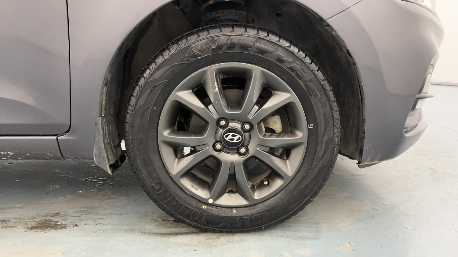Used 2019 Hyundai Elite i20 Asta 1.2 Petrol Manual tyres RIGHT FRONT TYRE RIM VIEW