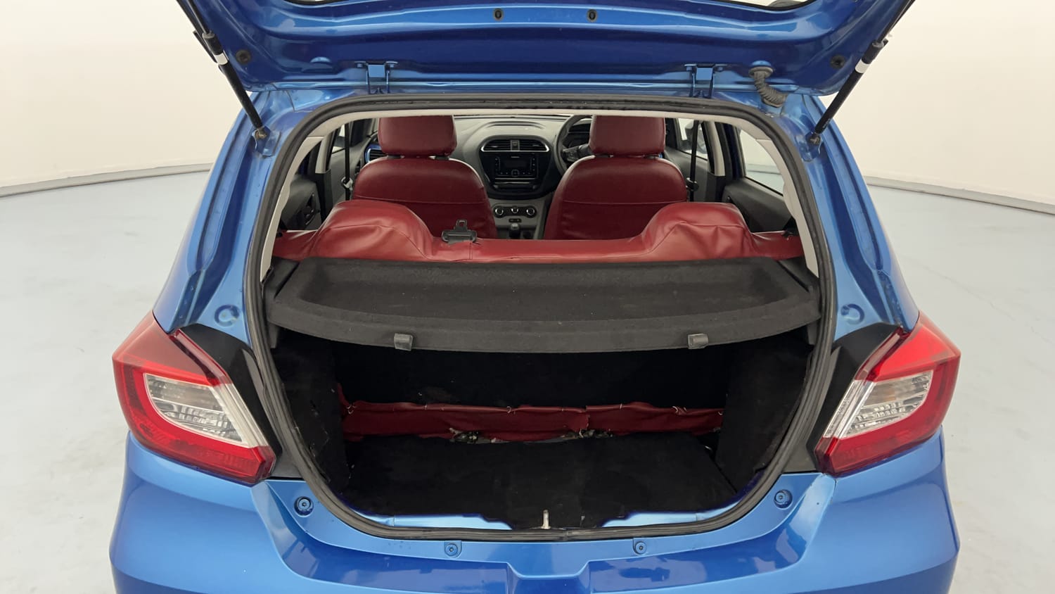 Used 2024 Tata Tiago XT Petrol Manual interior DICKY INSIDE VIEW