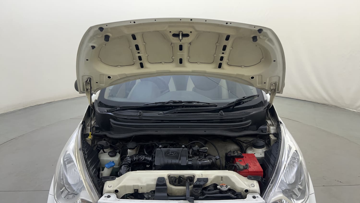 Used 2012 Hyundai Eon Magna Petrol Manual engine ENGINE & BONNET OPEN FRONT VIEW