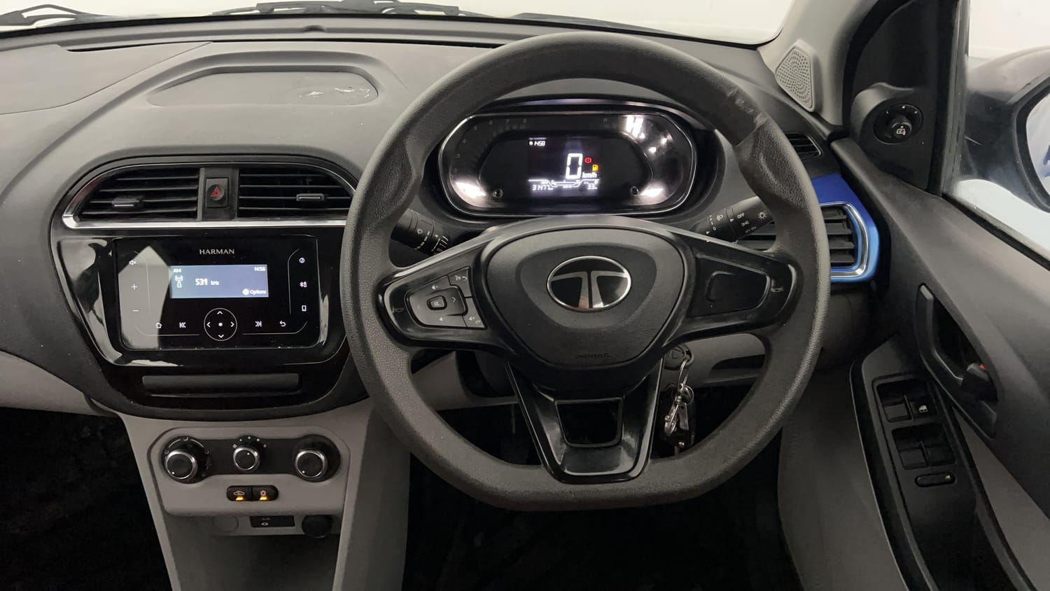 Used 2024 Tata Tiago XT Petrol Manual interior STEERING VIEW