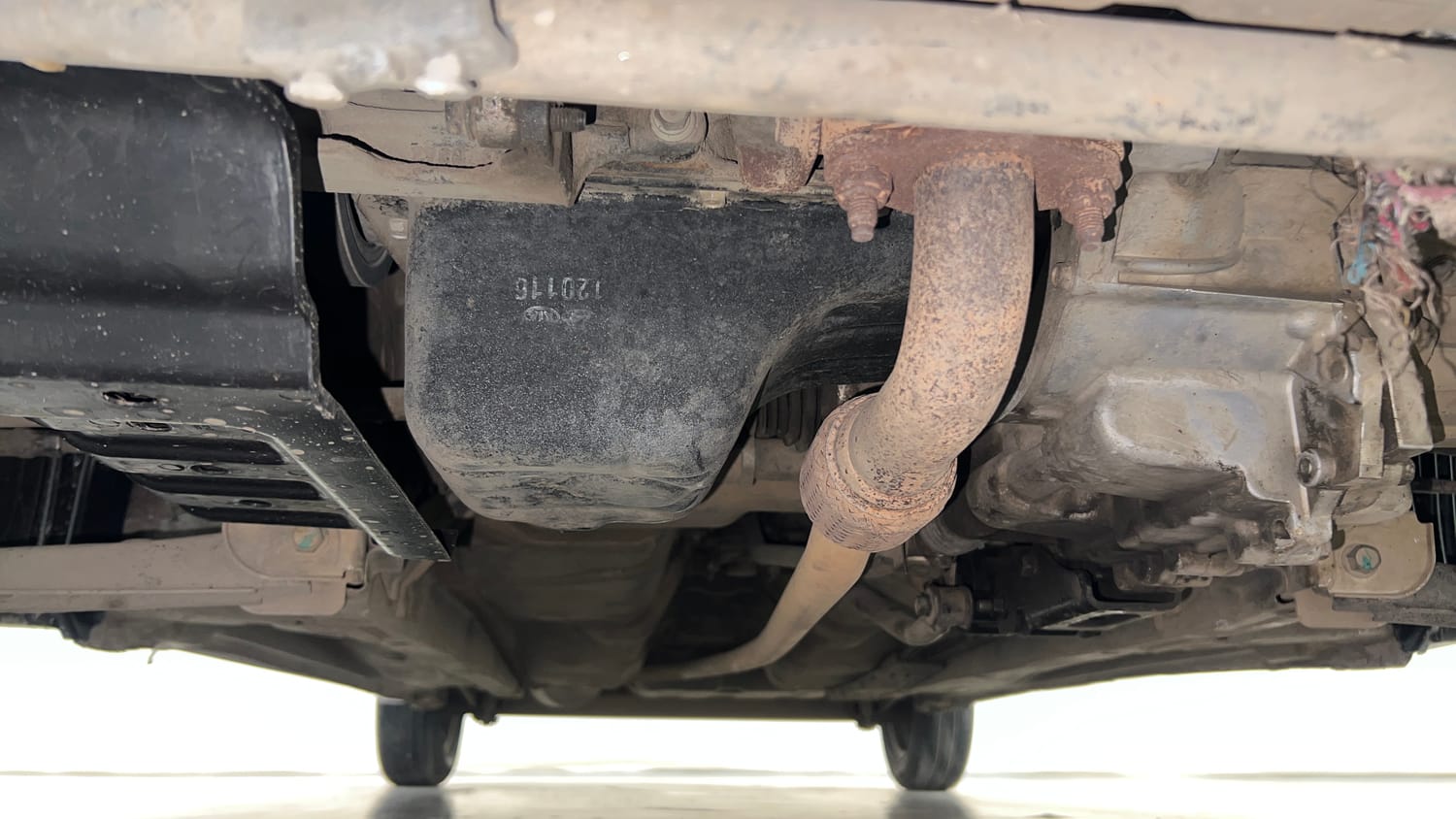 Used 2012 Hyundai Eon Magna Petrol Manual extra FRONT LEFT UNDERBODY VIEW